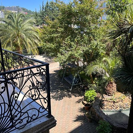 Irakli Guest House Махинджаури Экстерьер фото