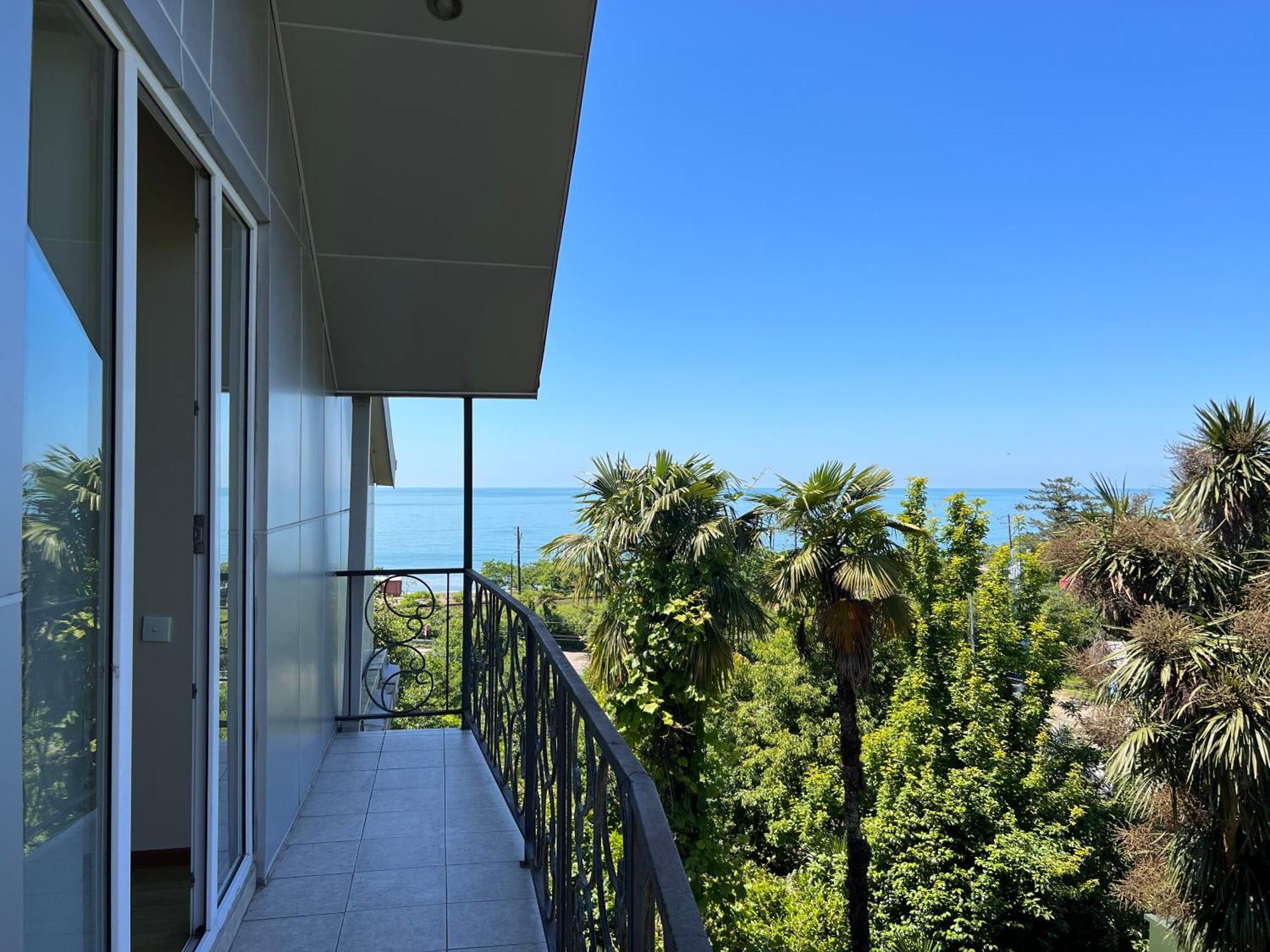 Irakli Guest House Махинджаури Экстерьер фото