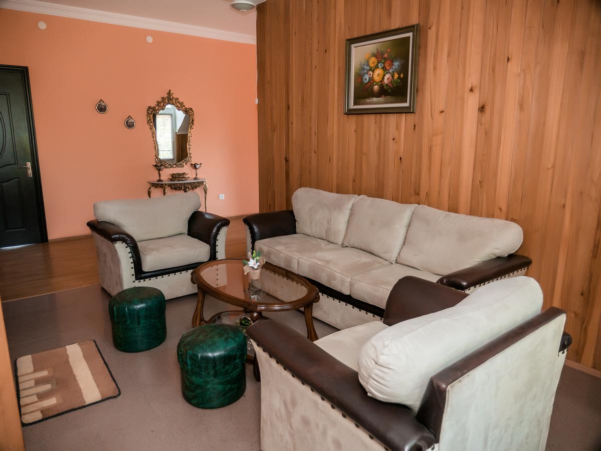 Irakli Guest House Махинджаури Экстерьер фото