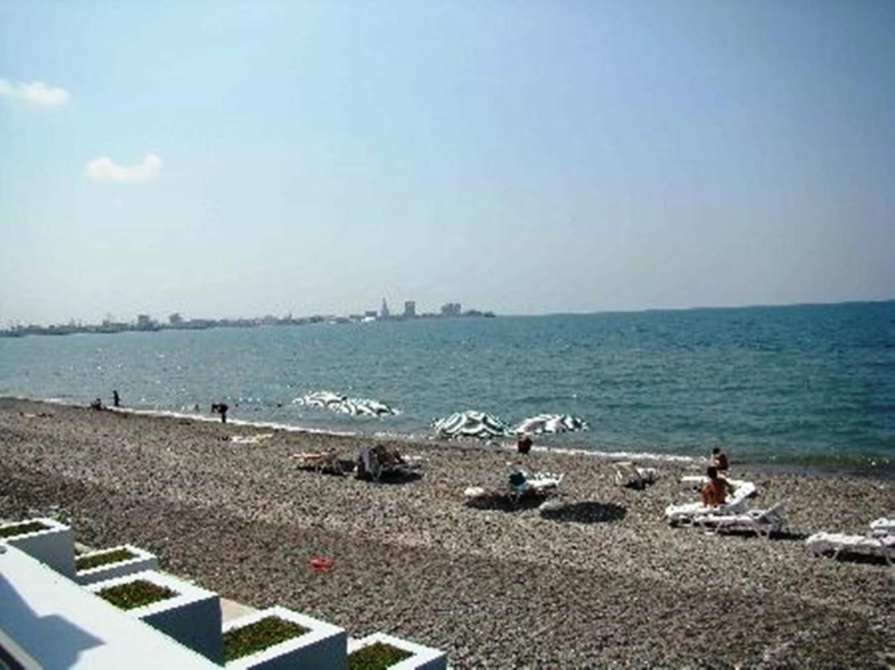 Irakli Guest House Махинджаури Экстерьер фото